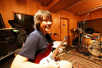 ギター／ウクレレ講師　田村先生