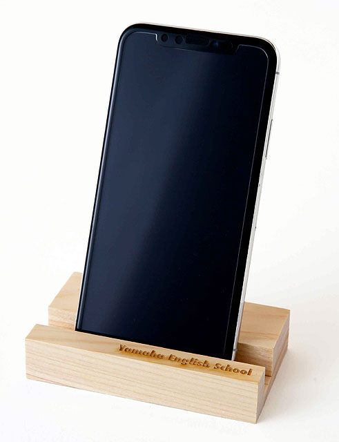 「ヒノキスマホスタンド」プレゼント！